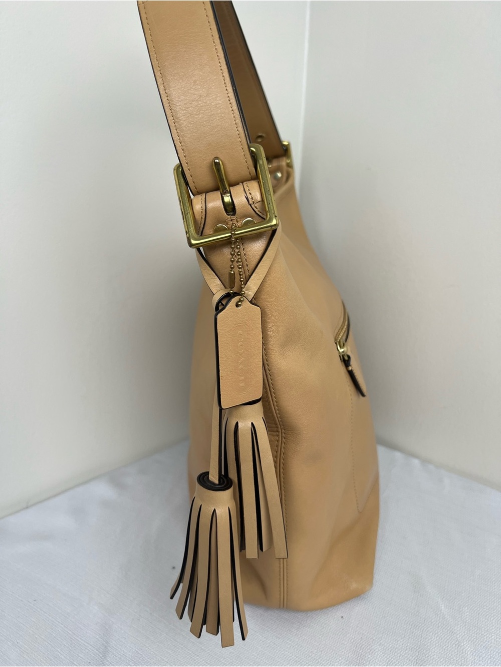 Coach Legacy Duffle Bag in Beige Leather with Tassel Charm - Picture 5 of 11